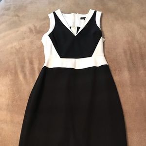 Banana republic black and white dress